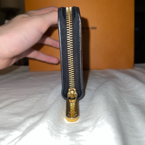 Louis Vuitton zippy wallet - Picture 5 of 16